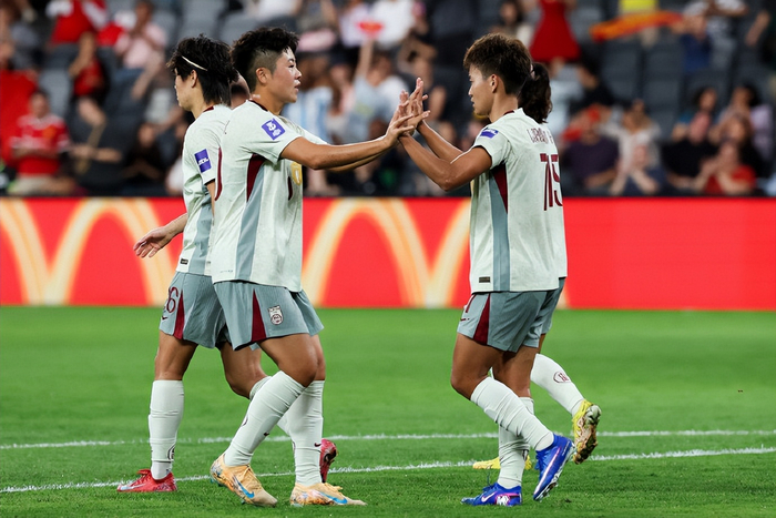 欧冠决赛下注-2-0赢球却被骂上热搜！米利西奇怎么上任的？这3个问号谁来解？|中国女足|FIFA|王霜|张睿|澳洲_新浪体育_新浪新闻